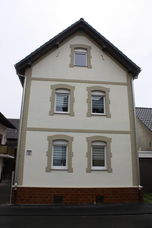 Gaestehaus Bachmann Dutenhofen Buitenkant foto